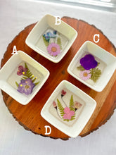 Load image into Gallery viewer, Ceramic Floral Dishes
