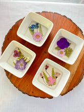 Load image into Gallery viewer, Ceramic Floral Dishes
